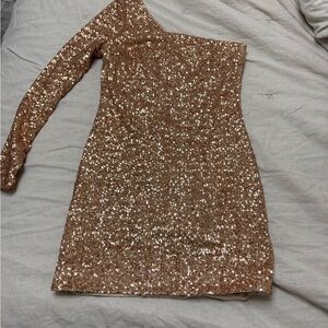 Ark & Co Gold Sequin One-Shoulder Dress